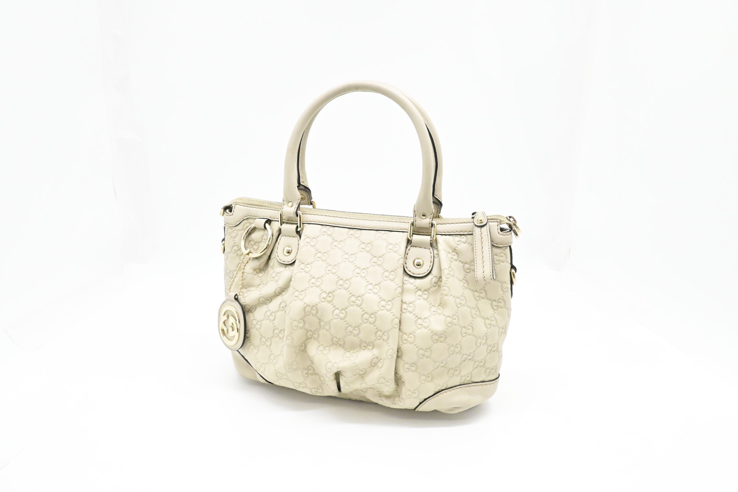 Gucci Sukey Handbag in Cream Guccissima Leather