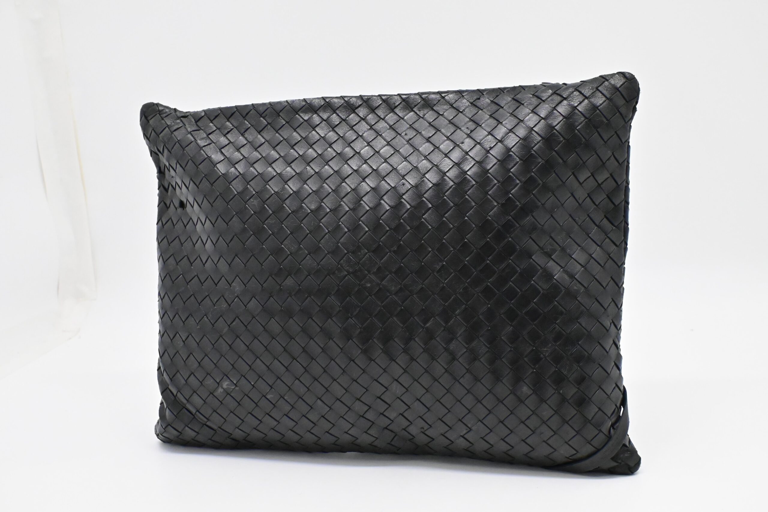 Bottega Veneta Pouch in Black Intrecciato Leather