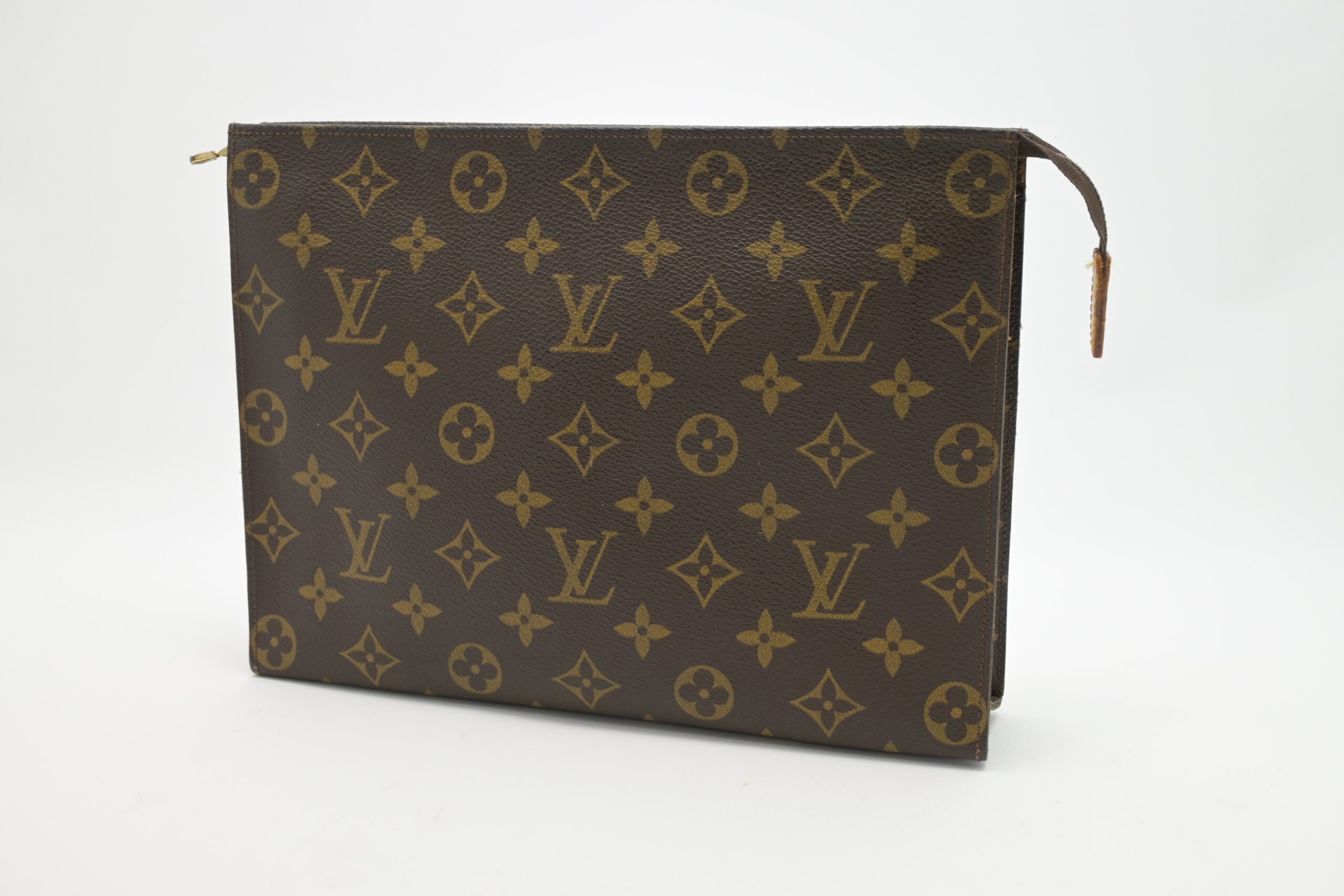 Louis Vuitton Toiletry 26 in Monogram Canvas