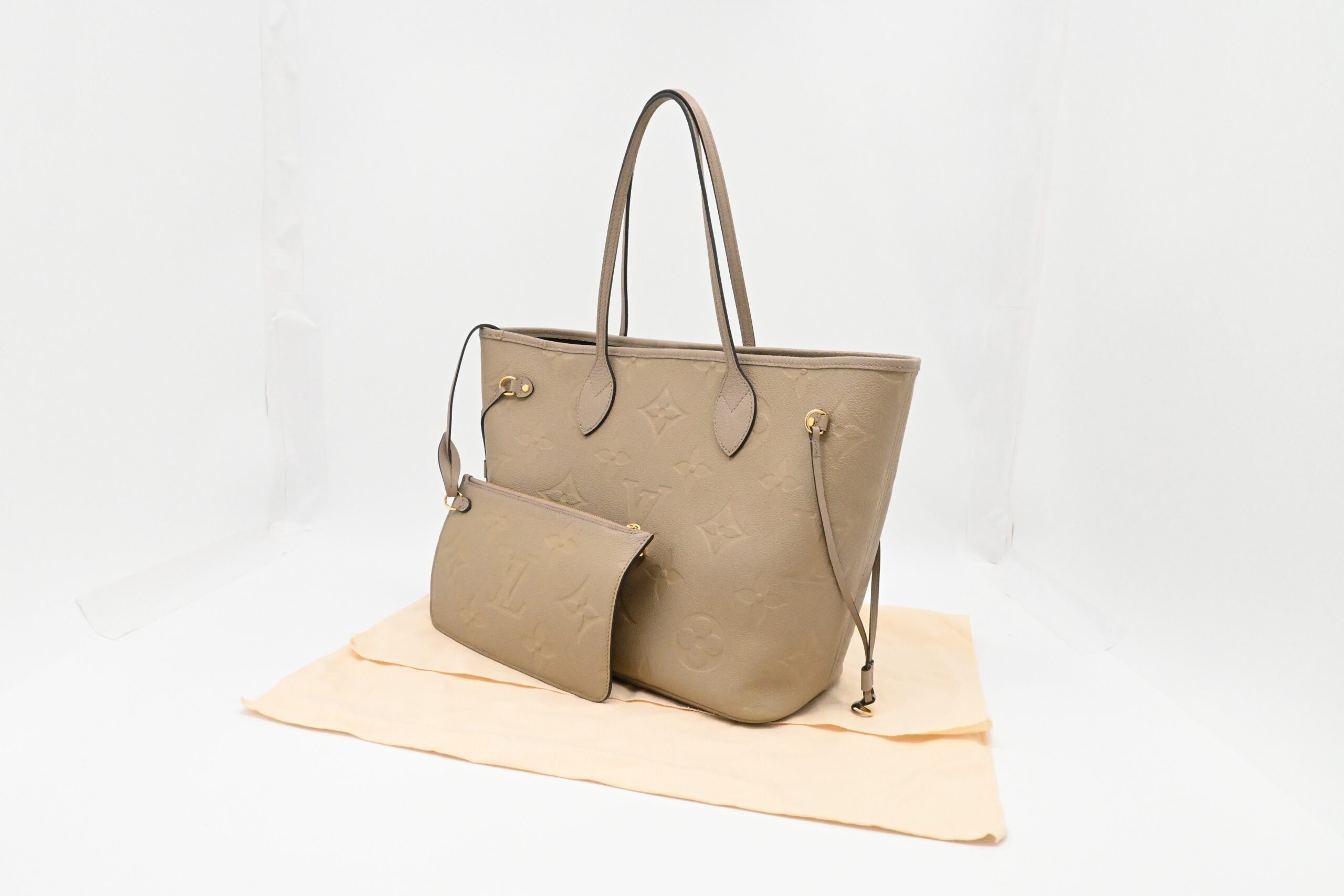 Louis Vuitton Neverfull MM in Turtledove Empreinte Leather